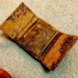 World map money keeper